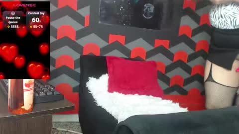 Snapshot of penelope_sweet1 chatting on 10/17/25, 07:05 penelope_sweet1 online show from 10/17/25, 07:05