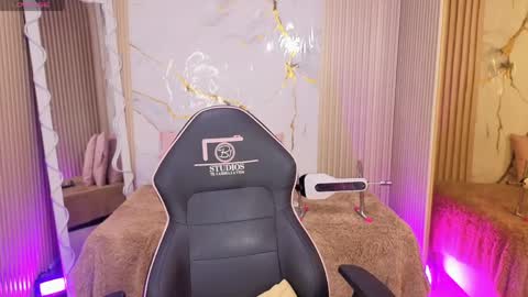 penelope online show from 04/20/26, 03:20