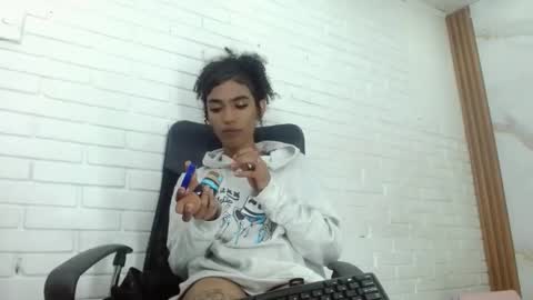 Penelopee Rouse online show from 11/04/25, 08:08