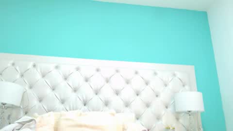 Snapshot of penelopelaurent chatting on 10/31/25, 12:50 Penelope Laurent online show from 10/31/25, 12:50