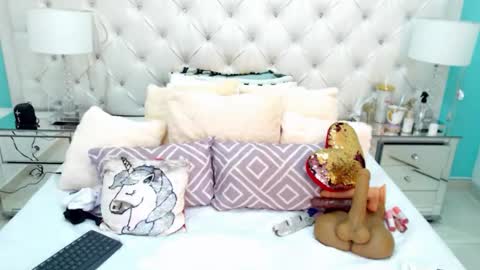 Snapshot of penelopelaurent chatting on 12/05/25, 12:47 Penelope Laurent online show from 12/05/25, 12:47