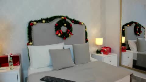 penelopeowenn online show from 12/23/25, 03:04