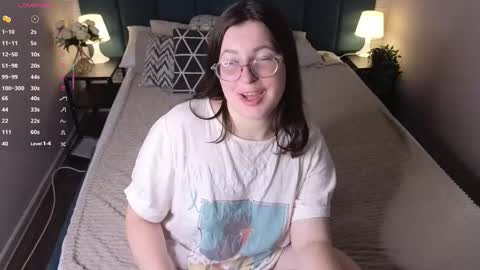 Hi  Im Peneloppa online show from 10/15/25, 09:04