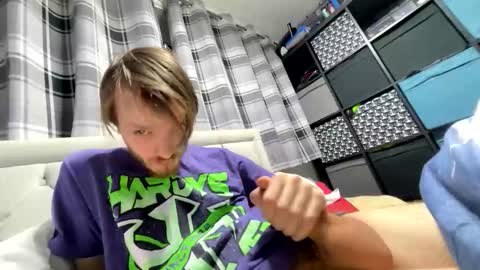 Penguin online show from 04/30/26, 08:15