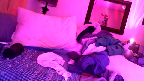 Snapshot of pennyfrance69 chatting on 12/13/24, 07:36 Penny France online show from 12/13/24, 07:36