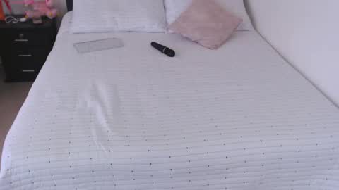 PEPPER  online show from 06/04/26, 03:18