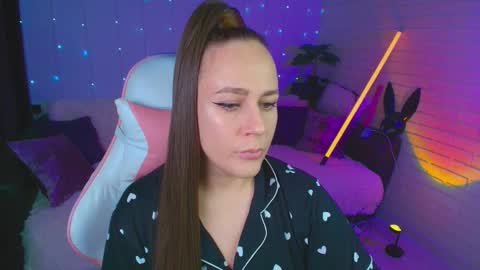 Dia  online show from 10/26/25, 09:31