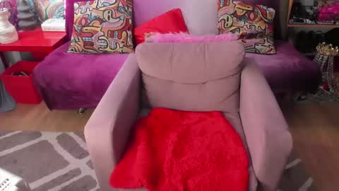 Snapshot of pepperage chatting on 02/24/25, 09:43 Olivia online show from 02/24/25, 09:43