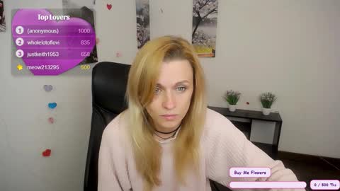 Snapshot of peppymia chatting on 10/12/25, 07:07 Mia online show from 10/12/25, 07:07
