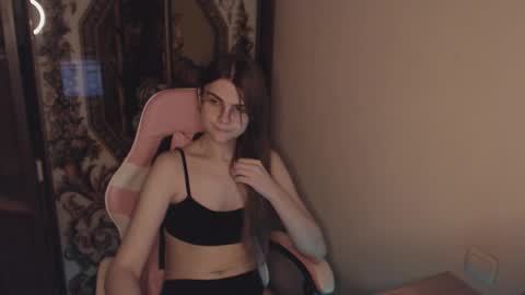 Farida online show from 10/04/25, 05:44