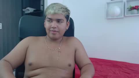 Snapshot of percibal_junior1 chatting on 01/22/25, 04:55 percibal_junior1 online show from 01/22/25, 04:55