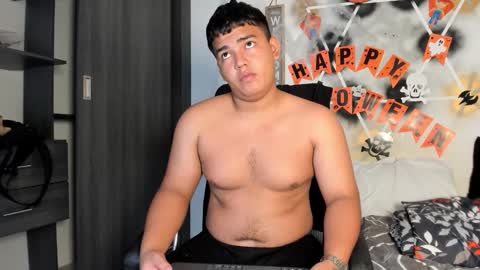 Snapshot of percibal_junior1 chatting on 10/31/25, 11:22 percibal_junior1 online show from 10/31/25, 11:22