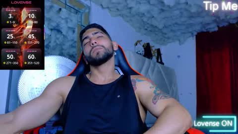 Snapshot of perfec_king00 chatting on 12/17/25, 09:21 Jacob online show from 12/17/25, 09:21