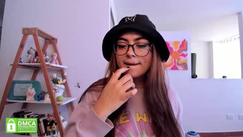 Sarah Ana Banana online show from 02/23/26, 06:27