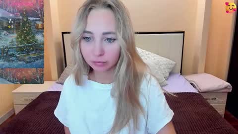 Snapshot of perfectjulia chatting on 12/16/25, 03:55 Julia online show from 12/16/25, 03:55