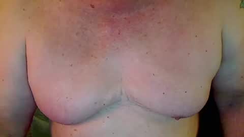 Snapshot of perfecto1957 chatting on 02/18/25, 05:53 perfecto1957 online show from 02/18/25, 05:53