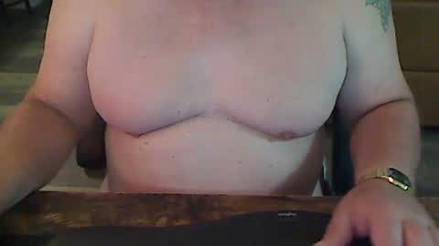 Snapshot of perfecto1957 chatting on 03/09/25, 07:37 perfecto1957 online show from 03/09/25, 07:37