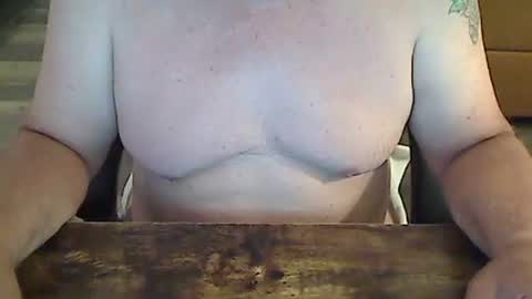 Snapshot of perfecto1957 chatting on 11/09/25, 04:05 perfecto1957 online show from 11/09/25, 04:05