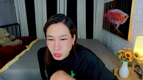 Chloe online show from 10/27/25, 10:14