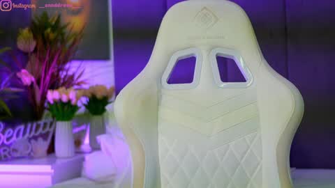 Dee online show from 11/11/25, 02:28