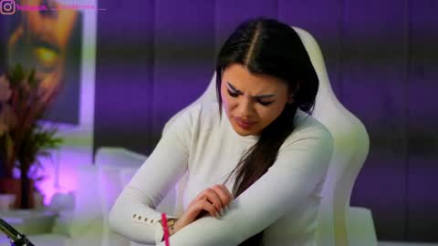 Dee online show from 11/28/25, 12:08