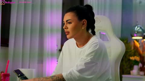 Dee online show from 03/23/26, 02:32