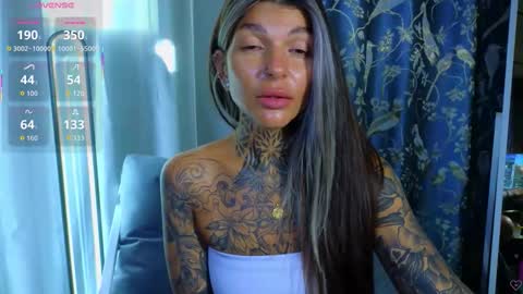 Snapshot of perfecttbaby77n chatting on 10/27/25, 08:51 Anna online show from 10/27/25, 08:51