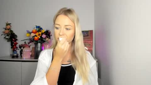 Cindy online show from 09/29/25, 05:23