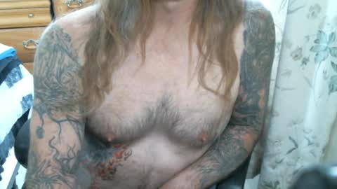 Snapshot of perkymalenipples chatting on 02/22/25, 05:57 perkymalenipples online show from 02/22/25, 05:57