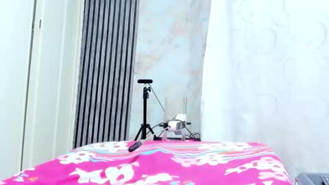 perla_blue1 online show from 11/13/25, 03:38