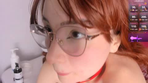 Snapshot of perla_slim chatting on 12/31/24, 04:06 Perla Jones online show from 12/31/24, 04:06