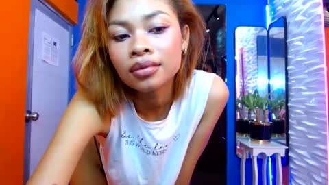 Snapshot of perla_st chatting on 03/08/25, 06:26 Perla online show from 03/08/25, 06:26