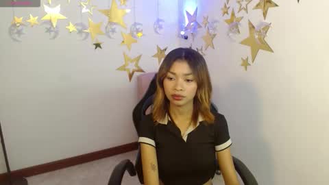 Snapshot of perla_st chatting on 11/27/25, 07:05 Perla online show from 11/27/25, 07:05