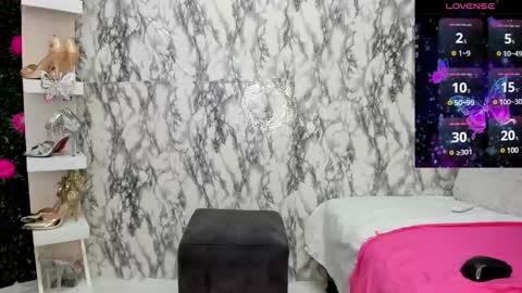 Perla Thompson online show from 02/08/25, 09:15