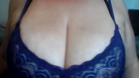 perlita070822 online show from 06/15/26, 04:47