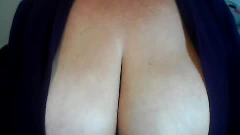 Snapshot of perlita070822 chatting on 07/05/26, 04:19 perlita070822 online show from 07/05/26, 04:19