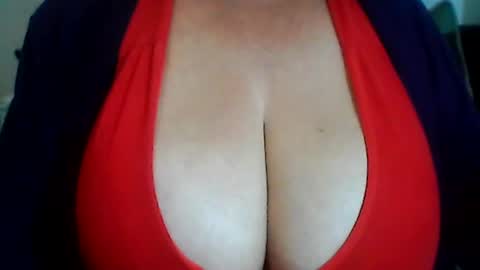 Snapshot of perlita070822 chatting on 07/28/26, 04:19 perlita070822 online show from 07/28/26, 04:19