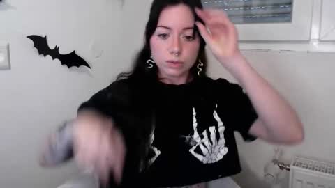 Persephone online show from 11/25/25, 08:14