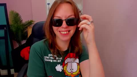 horror flying on the wings of the night.... online show from 12/17/25, 05:02