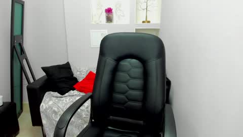 horror flying on the wings of the night.... online show from 04/05/26, 10:45