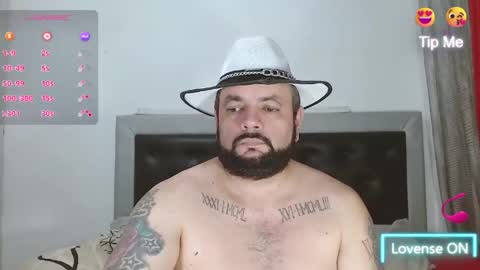 Snapshot of perverseveteranmanxxx chatting on 06/03/26, 05:32 Carlos online show from 06/03/26, 05:32