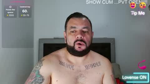Snapshot of perverseveteranmanxxx chatting on 07/11/26, 02:25 Carlos online show from 07/11/26, 02:25