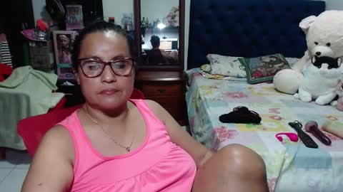 Snapshot of pervert_mommy_x chatting on 02/04/25, 03:47 SAMY online show from 02/04/25, 03:47