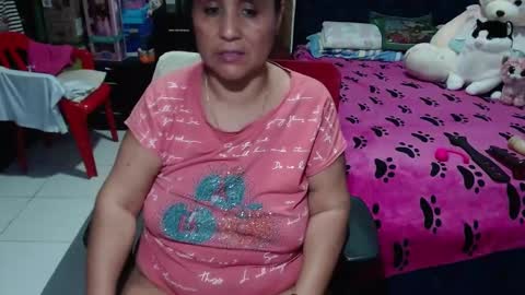 Snapshot of pervert_mommy_x chatting on 02/14/25, 01:08 SAMY online show from 02/14/25, 01:08