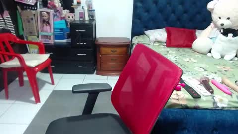 Snapshot of pervert_mommy_x chatting on 03/11/25, 09:56 SAMY online show from 03/11/25, 09:56