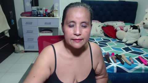 Snapshot of pervert_mommy_x chatting on 10/13/25, 10:59 SAMY online show from 10/13/25, 10:59