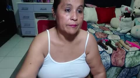 Snapshot of pervert_mommy_x chatting on 10/22/25, 10:26 SAMY online show from 10/22/25, 10:26