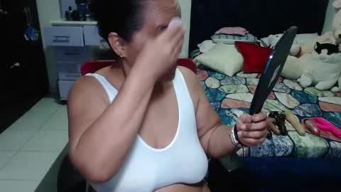 Snapshot of pervert_mommy_x chatting on 10/27/25, 09:24 SAMY online show from 10/27/25, 09:24