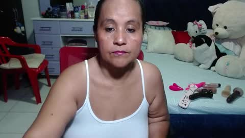 Snapshot of pervert_mommy_x chatting on 11/09/25, 01:09 SAMY online show from 11/09/25, 01:09