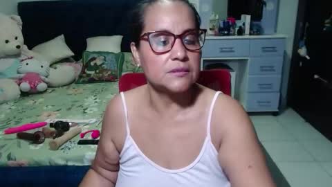 Snapshot of pervert_mommy_x chatting on 12/02/25, 10:49 SAMY online show from 12/02/25, 10:49